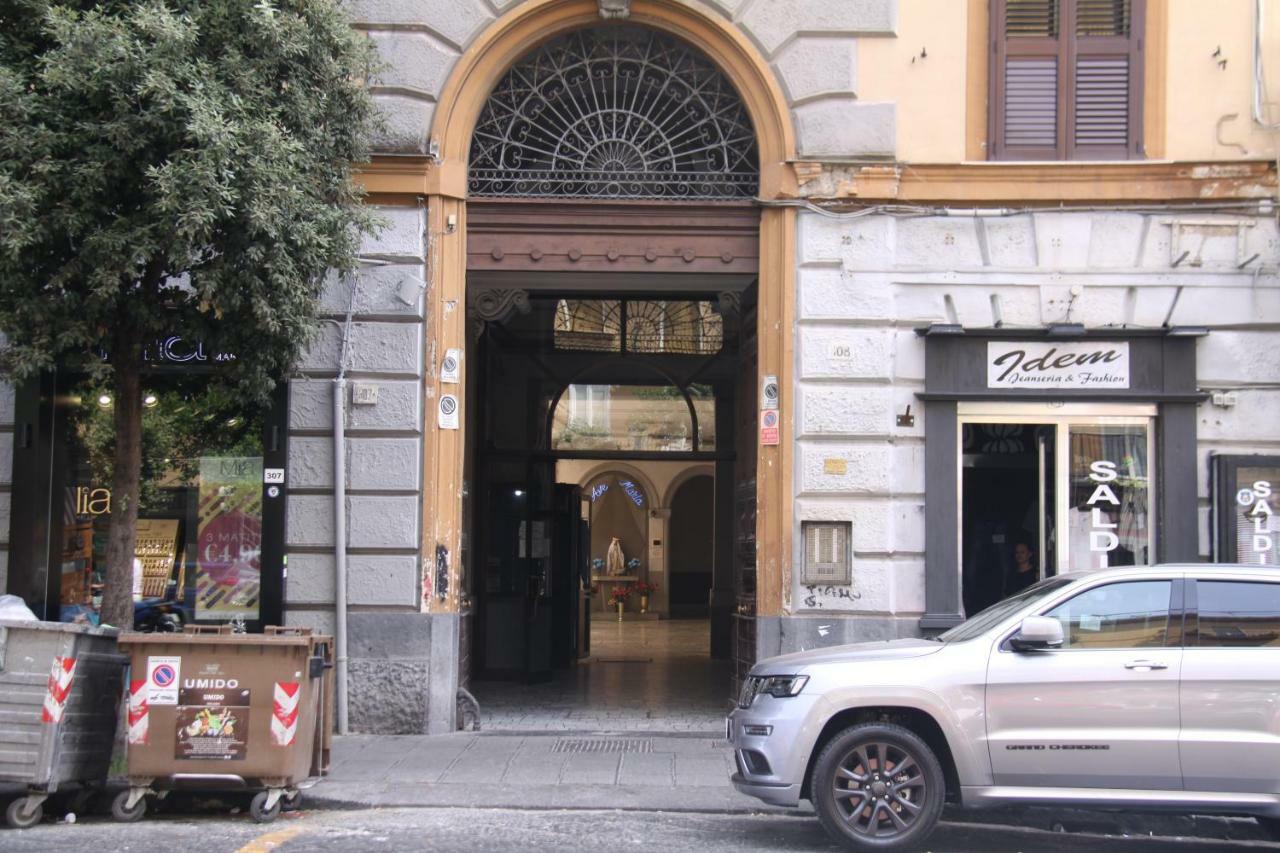 B&B Le Porte Di Napoli Εξωτερικό φωτογραφία