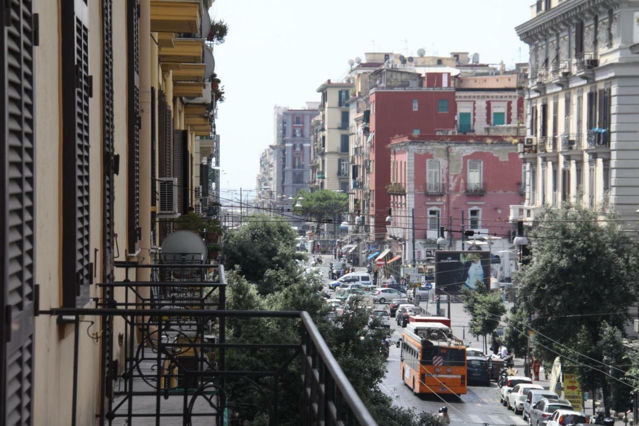 B&B Le Porte Di Napoli Εξωτερικό φωτογραφία
