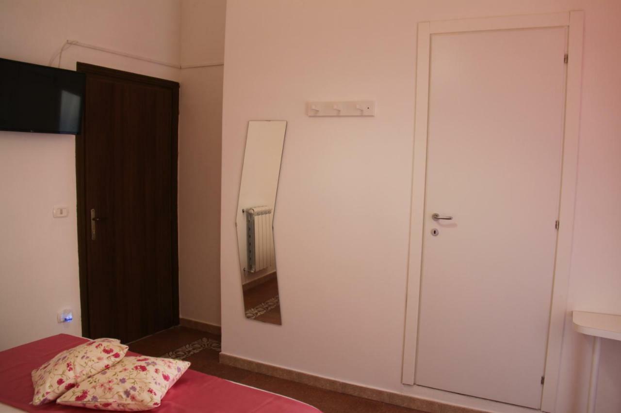 B&B Le Porte Di Napoli Εξωτερικό φωτογραφία
