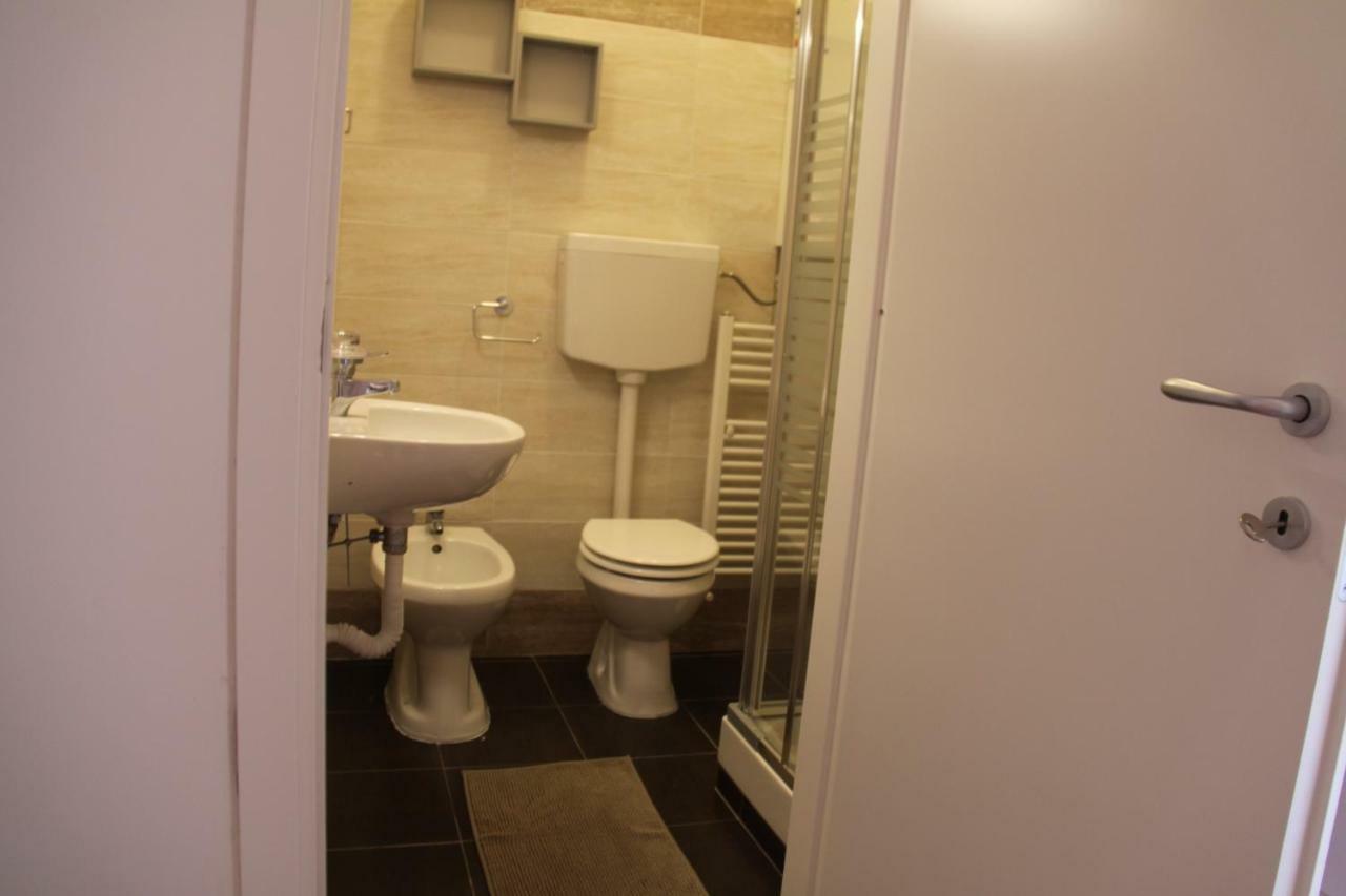 B&B Le Porte Di Napoli Εξωτερικό φωτογραφία