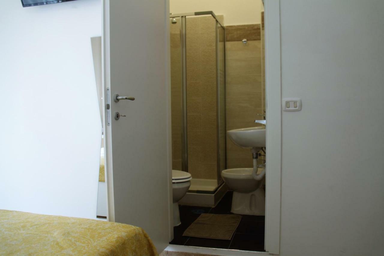 B&B Le Porte Di Napoli Εξωτερικό φωτογραφία